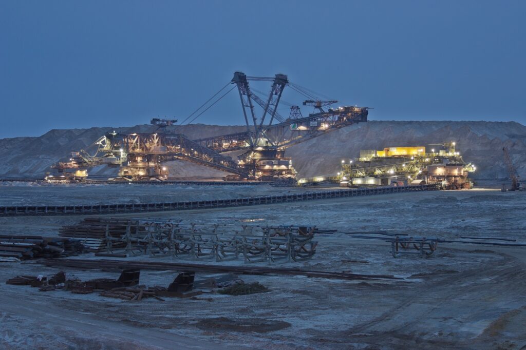''Türkiye’nin ara hedefler belirlememiş olması, haklı olarak eleştiriliyor. Çünkü ETS’de dağıtılacak kotaların belirlenmesi için ara hedeflere ihtiyaç var. Bu hedefin baştan belirlenmesi, ETS tarafından regüle edilecek şirketlere ne kadar kota dağıtılacağını tespit etmekte en çok gereksinim duyulacak faktör.'' (Fotoğraf: Rene Schwietzke)