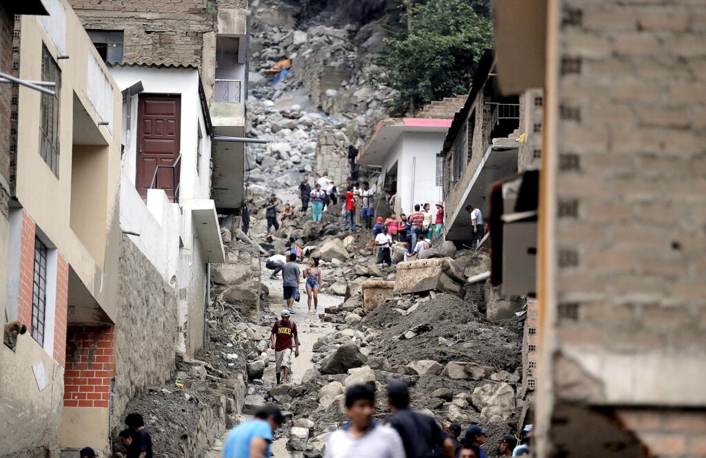 ''Dağlık alanlara yönelik insan müdahalesi, düşük ve alt-orta gelirli ülkelerde yüzde 50’ye kadar çıkarken, yüksek gelirli ülkelerde yaklaşık yüzde 7 seviyesinde. Bu fark, heyelanların ne denli ölümcül olduğu üzerinde kritik bir rol oynuyor.''