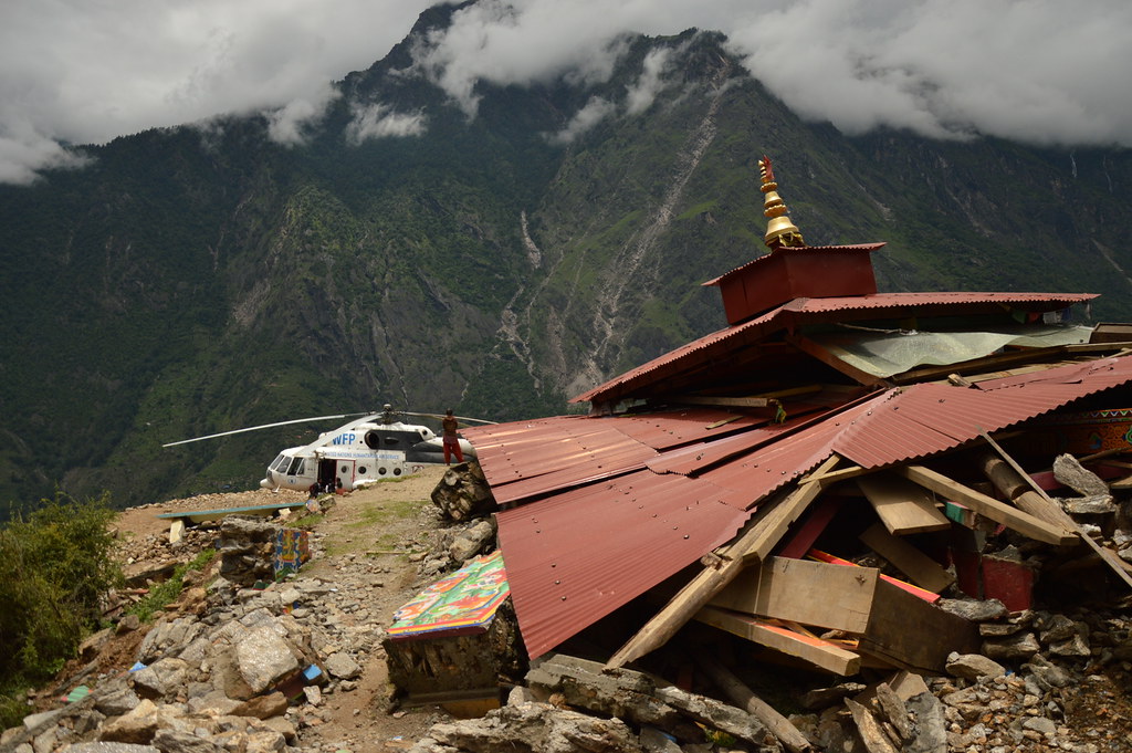 Dr. Uğur Öztürk: ‘‘Arazi örtüsü değişimi, nüfus artışı ve heyelan sayısı dikkate alındığında daha yüksek sayıda ve ölümle sonuçlanan heyelan vakaları beklenirken, Nepal’in yüksek gelirli ülkelerle benzer performans göstermesi dikkat çekici. Bu durum, acil durumlarda riskten kaçınma davranışları gibi bireysel ve toplumsal önlemlerin, afetlerin etkisini azaltmada önemli rol oynayabileceğini gösteriyor.”